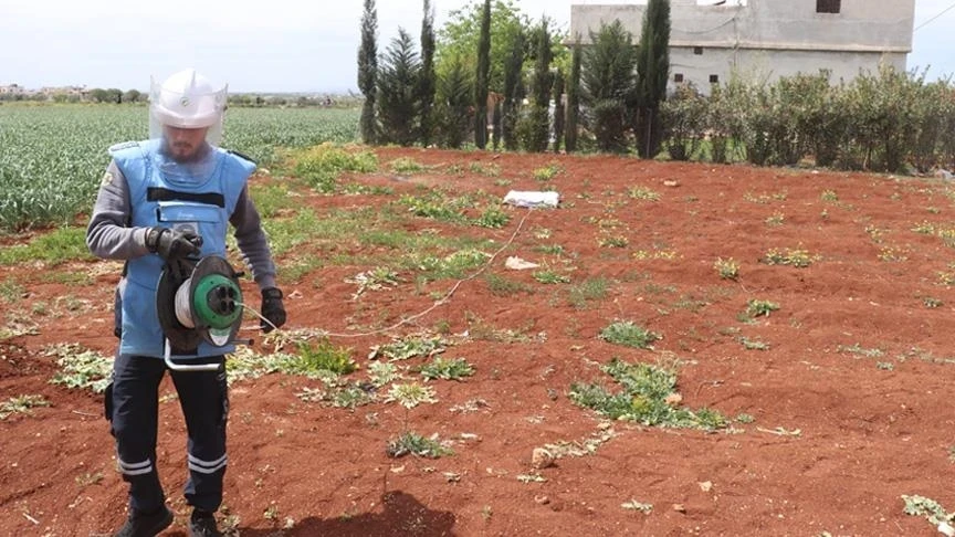 الهندسة العسكرية تزيل 5 آلاف ل...