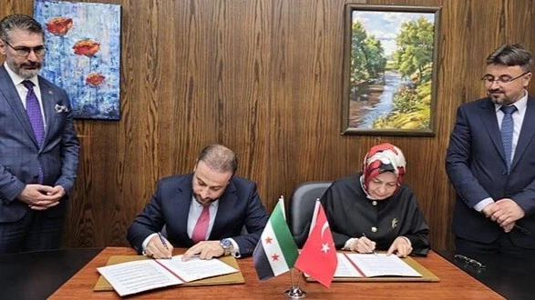 سوريا وتركيا توقعان اتفاقاً لإ...