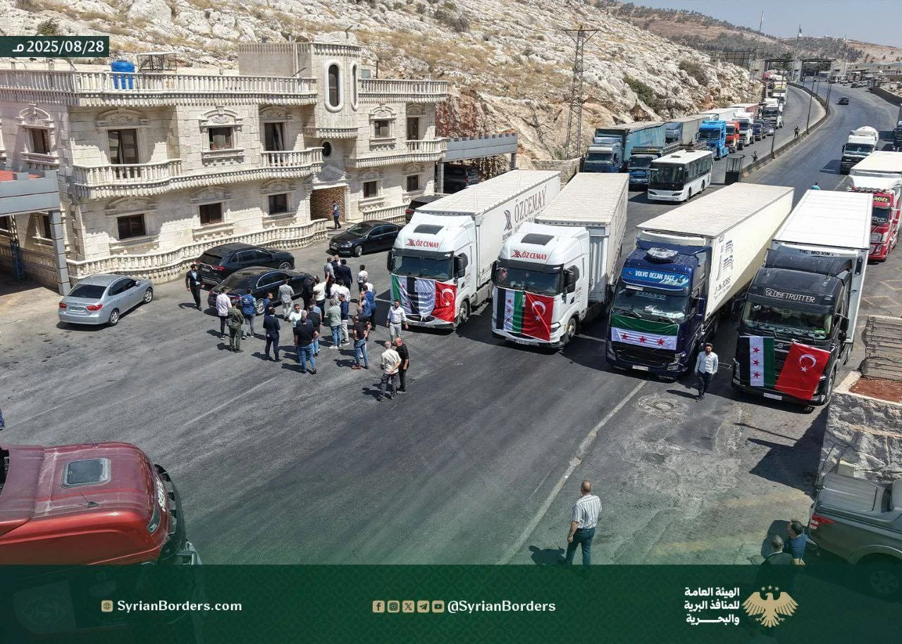 عبور أول قافلة ترانزيت بين سور...