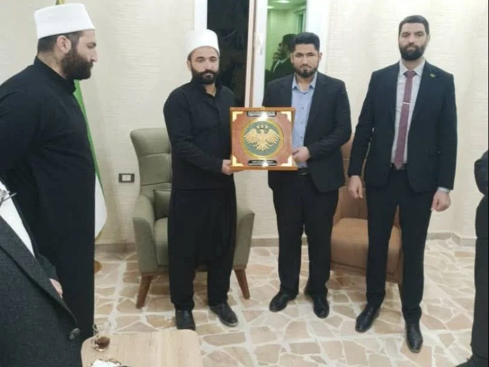 مدير أمن السويداء يكرّم محافظ...