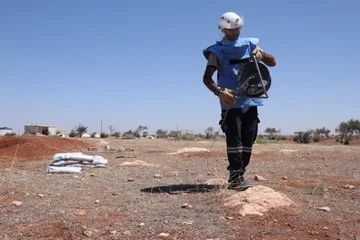 الدفاع المدني السوري يكشف حصيل...