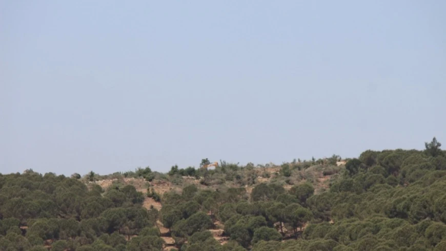 الاحتلال الإسرائيلي يزرع ألغام...