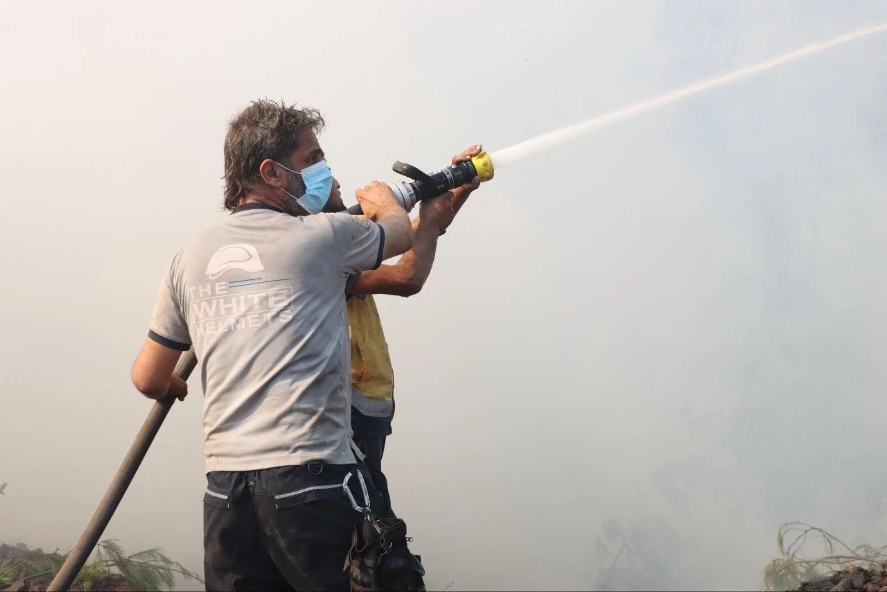 حرائق اللاذقية تتجاوز 15 ألف ه...