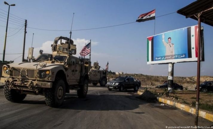قوات النظام تعترض عربات أمريكية وسط مدينة الحسكة